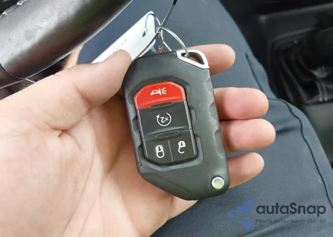 2022 Jeep Wrangler 4Xe Unlimited Sahara 4X4 z USA, uszkodzony, nr VIN 1C4JJXP68NW156912